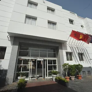 Hotel &